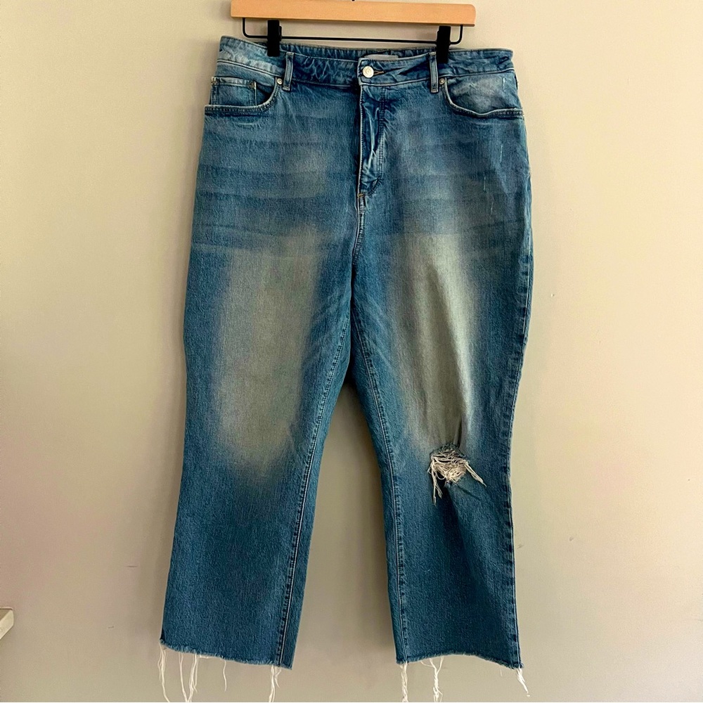 Loft, The Curvy, Straight Crop Jeans size 14 Light Wash